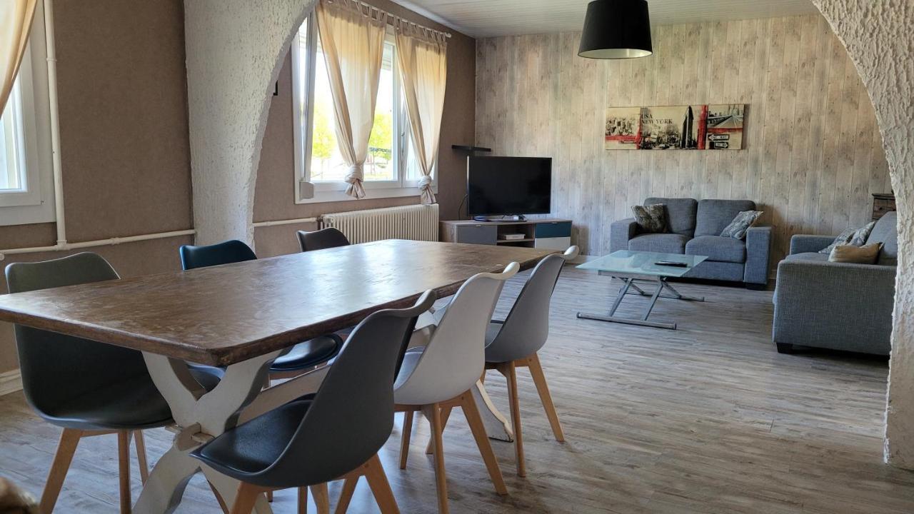 Maison Familiale A Haybes Eksteriør billede